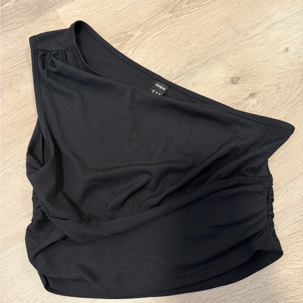 SHEIN Elegant Black Top